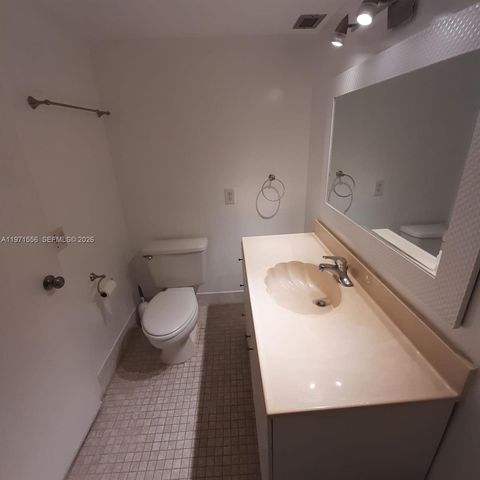 2750 NE 183rd St 1912, Aventura, FL 33160