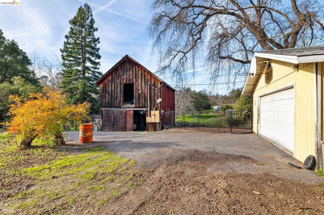 10177 Pulpit Rock Road, Jamestown, CA 95327