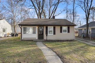 10101 Albany Street, Oak Park, MI 48237