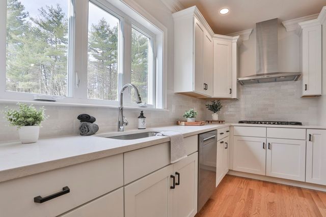 2 Warren's Way, Brookline, NH 03033