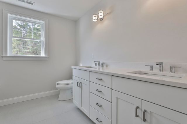 2 Warren's Way, Brookline, NH 03033