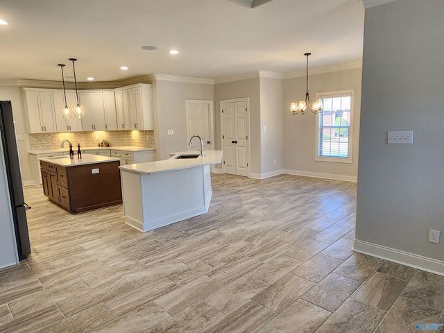 18971 Wentworth Drive, Athens, AL 35613