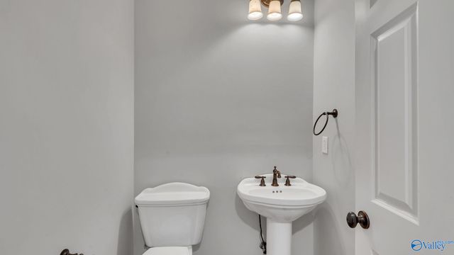 18971 Wentworth Drive, Athens, AL 35613