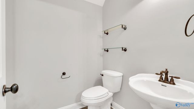 18971 Wentworth Drive, Athens, AL 35613