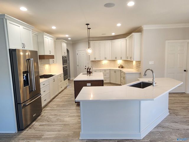 18971 Wentworth Drive, Athens, AL 35613