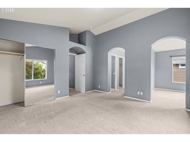 5268 WALES Dr, Eugene, OR 97402