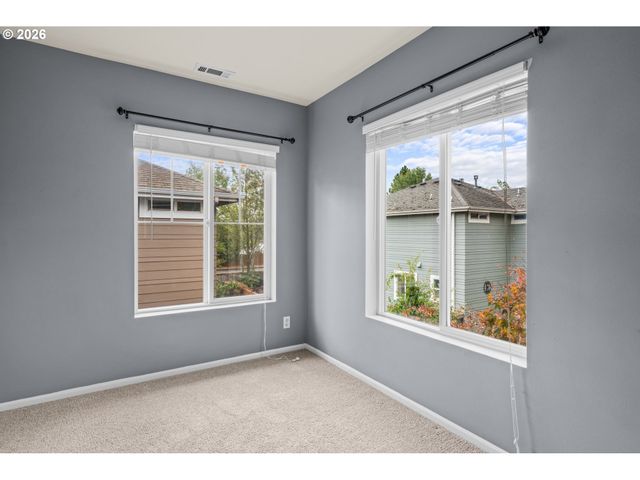 5268 WALES Dr, Eugene, OR 97402