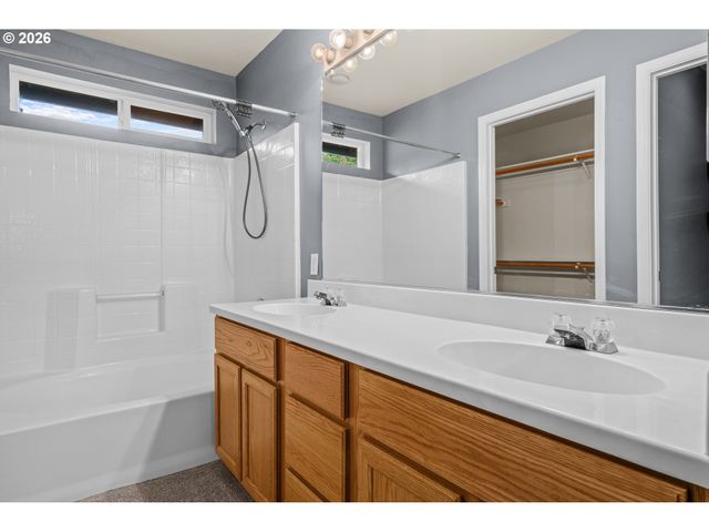 5268 WALES Dr, Eugene, OR 97402