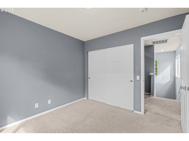5268 WALES Dr, Eugene, OR 97402