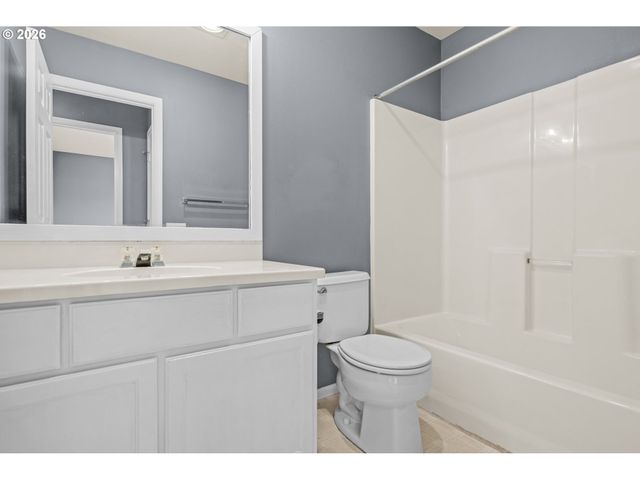 5268 WALES Dr, Eugene, OR 97402