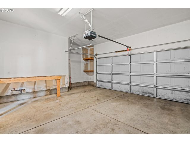 5268 WALES Dr, Eugene, OR 97402