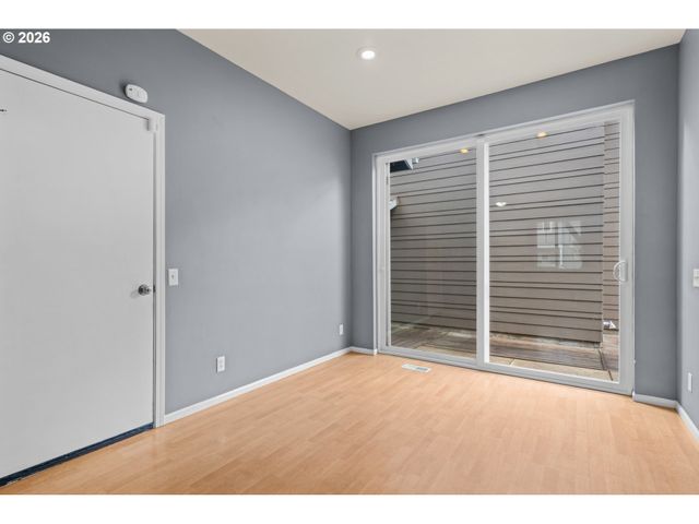 5268 WALES Dr, Eugene, OR 97402