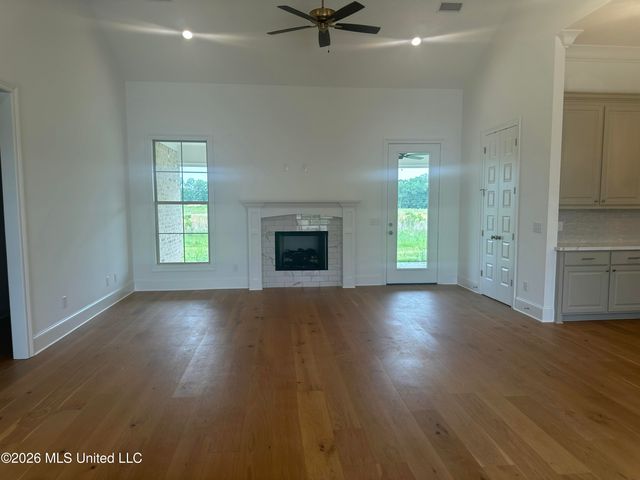 465 Aurora Circle, Canton, MS 39046