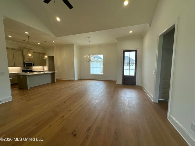 465 Aurora Circle, Canton, MS 39046