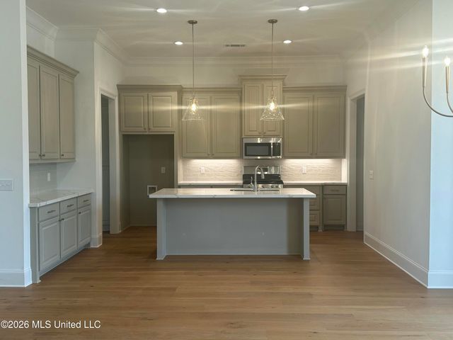 465 Aurora Circle, Canton, MS 39046
