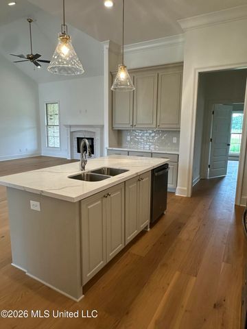 465 Aurora Circle, Canton, MS 39046