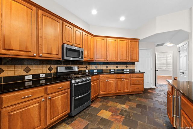 25019 White Crk, San Antonio, TX 78255