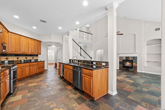 25019 White Crk, San Antonio, TX 78255