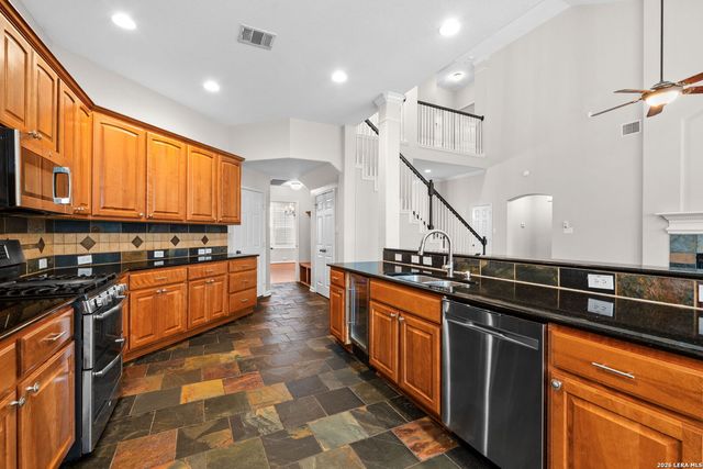 25019 White Crk, San Antonio, TX 78255