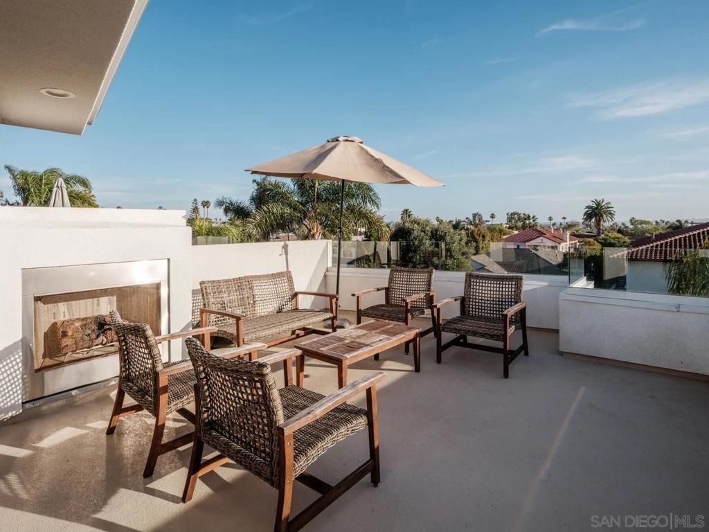 1042 Missouri St, San Diego, CA 92109 — photo 2