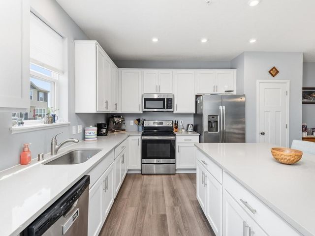 7690 77th Way, Victoria, MN 55386