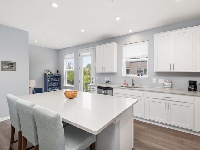 7690 77th Way, Victoria, MN 55386