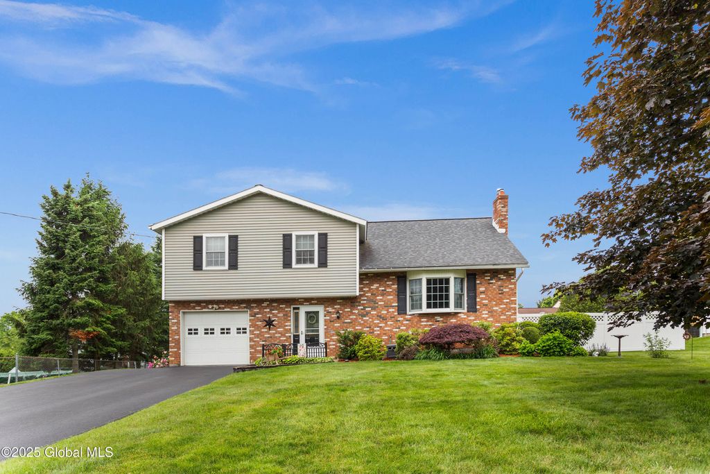 11 Vista Drive, Scotia, NY 12302