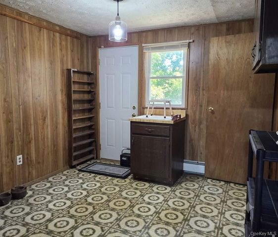 89 Woodycrest Drive, Farmingville, NY 11738