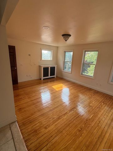 149 W Kingsbridge Road 3, Mount Vernon, NY 10550