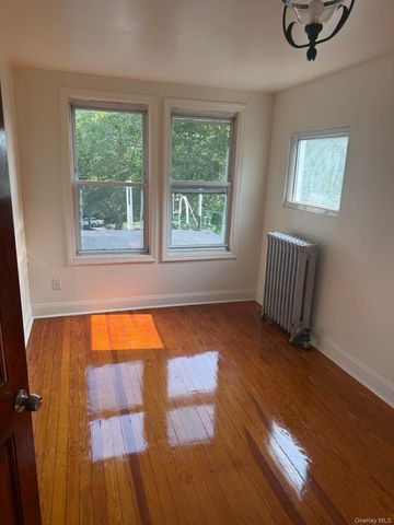 149 W Kingsbridge Road 3, Mount Vernon, NY 10550
