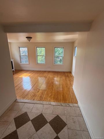 149 W Kingsbridge Road 3, Mount Vernon, NY 10550