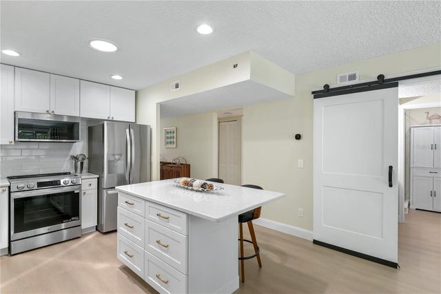 894 JONATHAN WAY 3B, Altamonte Springs, FL 32701