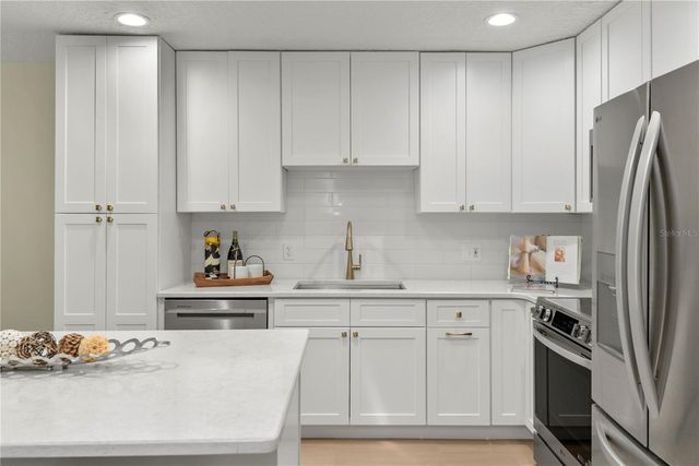 894 JONATHAN WAY 3B, Altamonte Springs, FL 32701