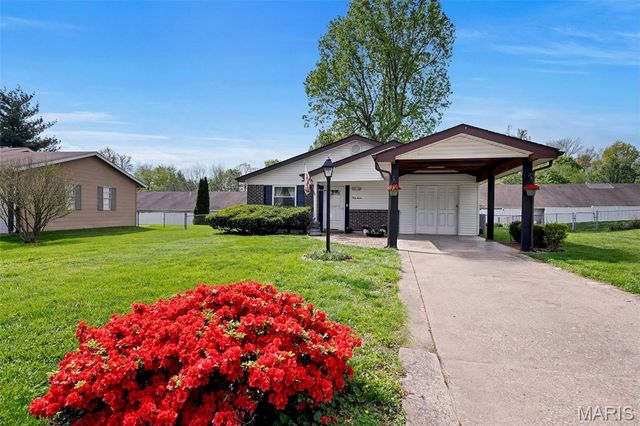 47 Southwinds Drive, St Peters, MO 63376