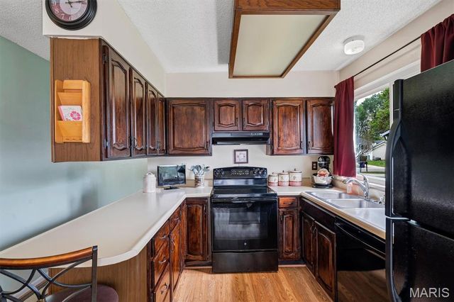 47 Southwinds Drive, St Peters, MO 63376
