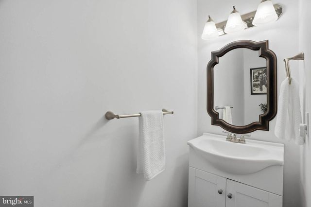 7800 TITAN CT, Pasadena, MD 21122