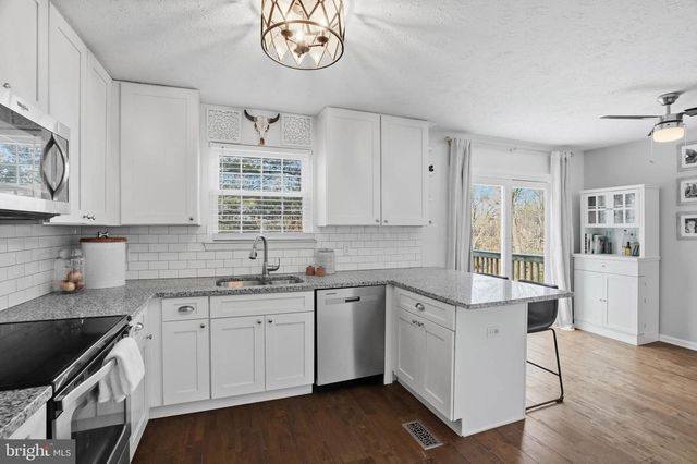 7800 TITAN CT, Pasadena, MD 21122