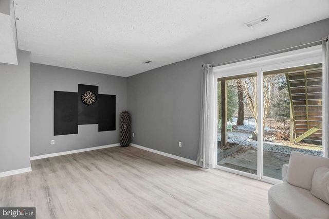 7800 TITAN CT, Pasadena, MD 21122