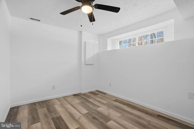 7800 TITAN CT, Pasadena, MD 21122