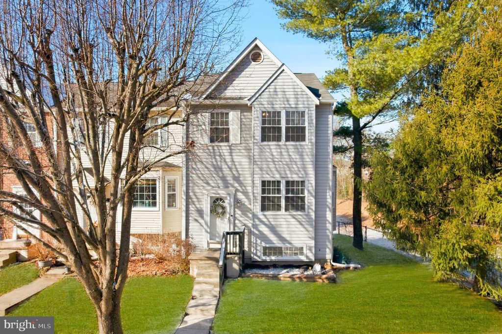 7800 TITAN CT, Pasadena, MD 21122