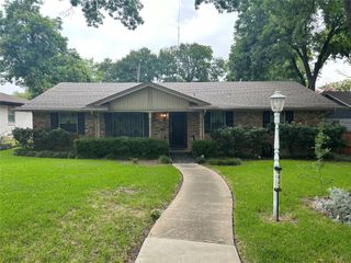 8823 Bretshire Drive, Dallas, TX 75228