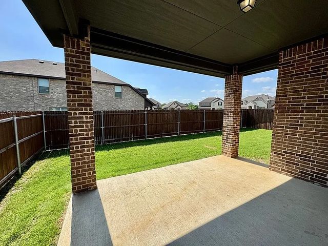 429 Cooper Street, Argyle, TX 76226