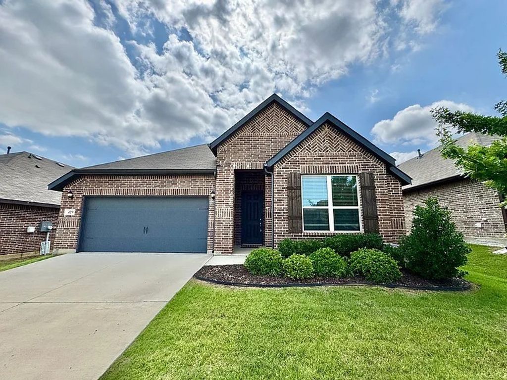 429 Cooper Street, Argyle, TX 76226