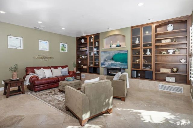 4495 Cather Ave, San Diego, CA 92122