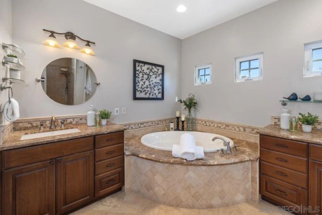 4495 Cather Ave, San Diego, CA 92122