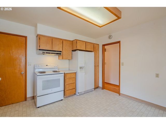 5026 Se INSLEY St, Portland, OR 97206