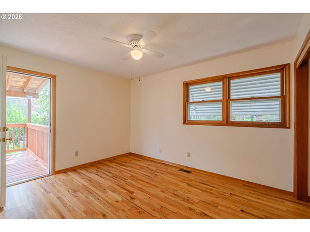 5026 Se INSLEY St, Portland, OR 97206