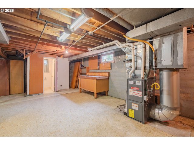 5026 Se INSLEY St, Portland, OR 97206