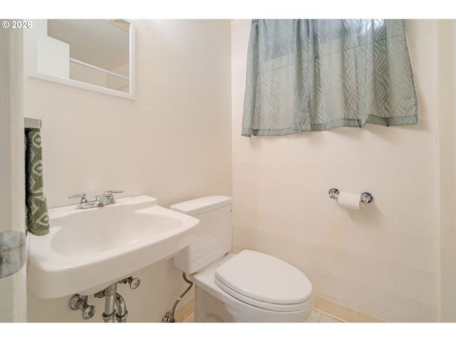 5026 Se INSLEY St, Portland, OR 97206