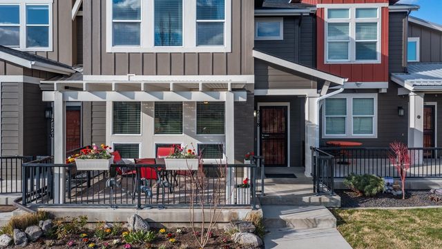 2118 W Summit Pkwy, Spokane, WA 99201